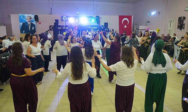 Babaeski'de "Şalvar Gecesi" renkli görüntülere sahne oldu