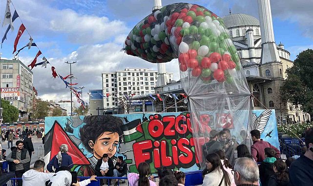 Bağcılar'da Gazze'deki kız çocukları için balonlar uçuruldu