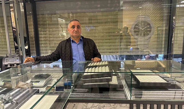 Bahçelievler'de kuyumcu soygunu: 1 dakikada 3 kilo altını çaldılar