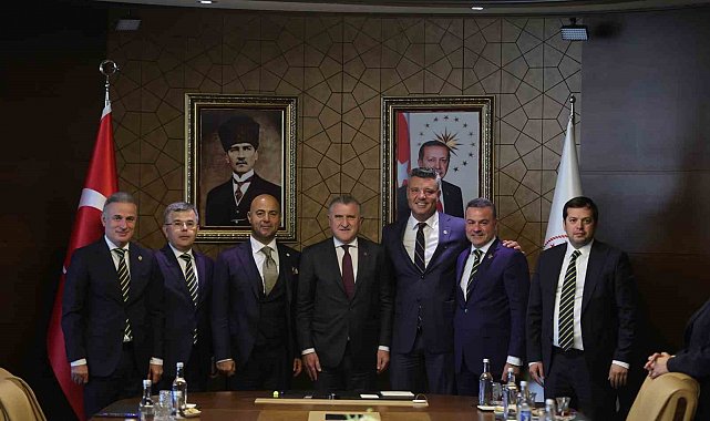 Bakan Bak, Fenerbahçe yönetimini kabul etti