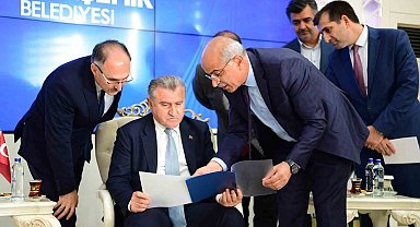 Bakan Bak: "Güzel projeler kazandırıldıkça gençlerimiz faydalanacak, desteklerimiz 2026'da da devam edecek"
