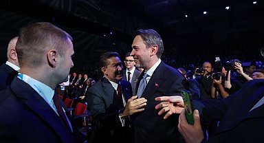 Bakan Bayraktar, Rusya'da doğal gaz mesajı verdi