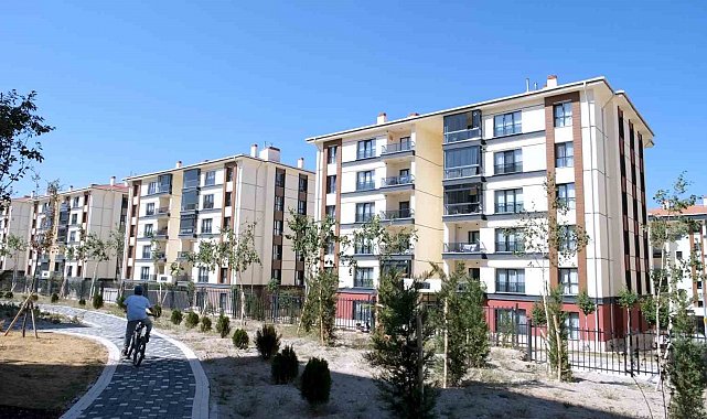 Bakan Kurum: "500 bin konutu daha milletimizle buluşturacağız"