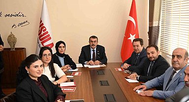 Bakan Tekin: "CHP'liler 12 yıllık zorunlu eğitime ne demişler görsünler, oynadıkları bir tiyatro, makul önerileri varsa dinlerim"