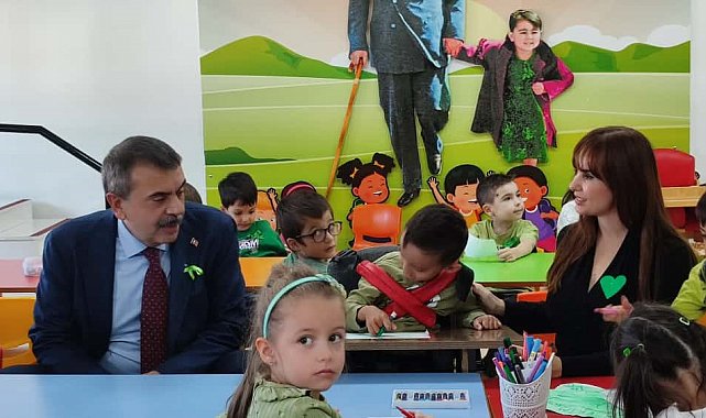 Bakan Tekin: "Hepimizin bir eksiği, bir engeli var"