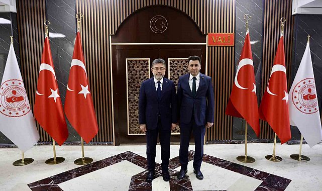 Bakan Yumaklı: "Türkiye kovan varlığında 3'üncü, bal üretiminde de Çin'den sonra 2'inci sırada"