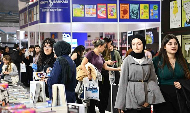 Balıkesir Kitap Fuarı'nı ilk iki günde 35 bin kişi ziyaret etti