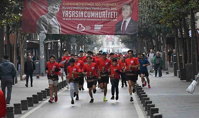 Balıkesir'de Cumhuriyet Bayramı etkinlikleri gerçekleştirildi