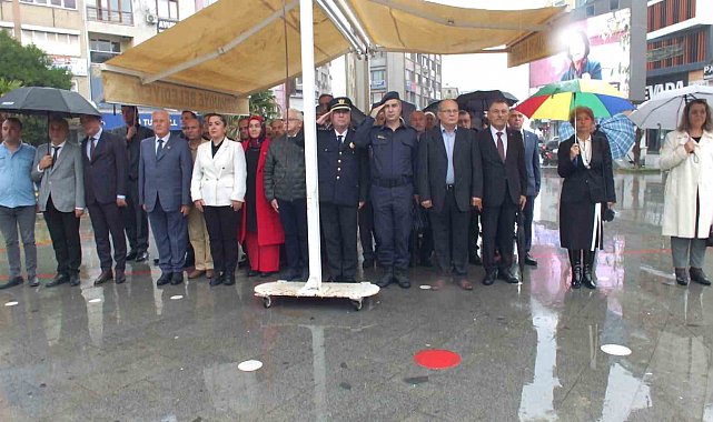 Balıkesir'de Muhtarlar Günü yağmur altında kutlandı