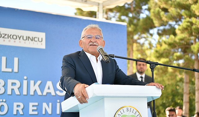 Başkan Büyükkılıç, Türkiye'nin en çok konuşulan 10 siyasetçisinden biri oldu