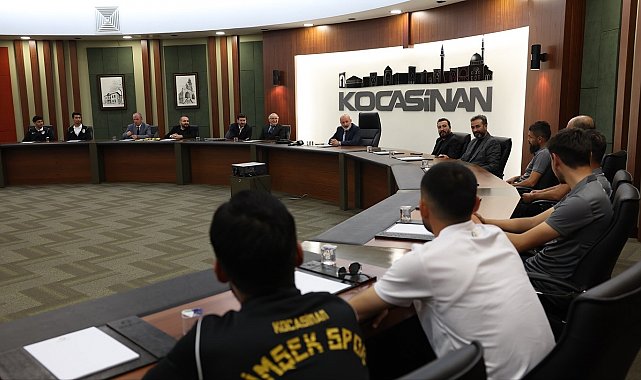 Başkan Çolakbayrakdar: "Kayseri futbolunun temel taşı Kocasinan Şimşekspor, şehrimizi gururla temsil ediyor"