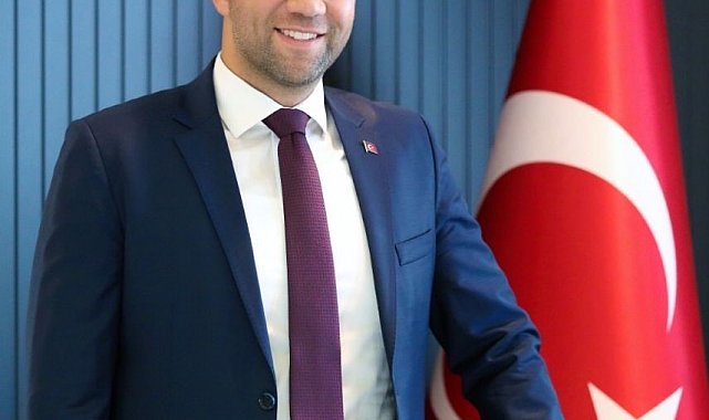 Başkan Özdemir: "102 yıldır Cumhuriyetin ışığında yürüyoruz"