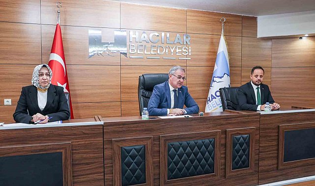 Başkan Özdoğan: "Vatandaşlarımız kıştan önce yeni yuvalarına kavuşacak"