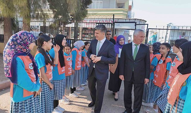 Başkan Vekili Şener'den öğrencilere kitap müjdesi