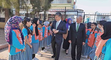 Başkan Vekili Şener'den öğrencilere kitap müjdesi