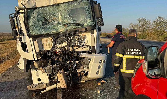 Batman'da iki tır çarpıştı: 1 yaralı