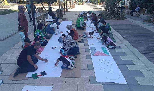 Batman'da İsrail'in Gazze saldırılarına çizimlerle tepki gösterildi