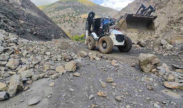 Batman'da yağış sonrası kapanan köy yolları ulaşıma açılıyor