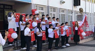 Battalgazi öğretmenlerinden Cumhuriyet Bayramı'na mini konser