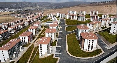 Baybatur: "TOKİ tarafından Manisa'ya 7 bin 80 yeni konut yapılacak"