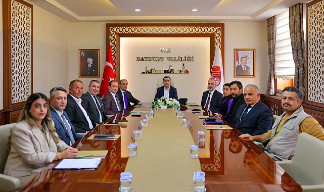 Bayburt'ta dikensiz kuşburnu üretimi değerlendirildi