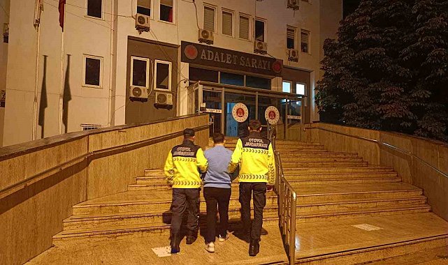 Bebekli otomobili sıkıştırıp kazaya sebep olan maganda tutuklandı