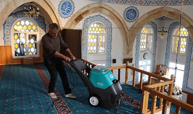 Belediyeden camilere örnek hizmet