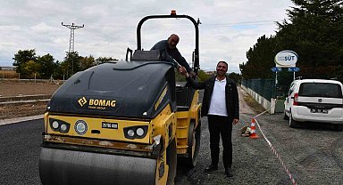 Beylikova Tarım Kredi Süt Fabrikası yolları sıcak asfaltla yenilendi
