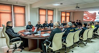 Bilecik emniyeti haftalık operasyon planlarını gözden geçirdi