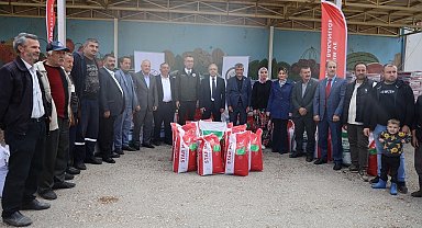 Bilecik'te çiftçilere 64 ton yem bitkisi tohumu dağıtıldı