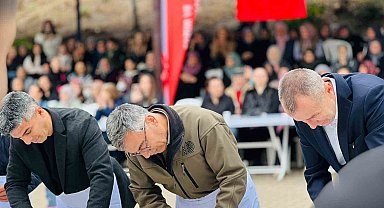 Bilecik'te gerçekleştirilen Kabak Soyma Yarışması'nda renkli sahneler yaşandı
