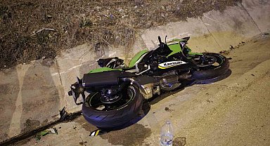 Bilecik'te hafifi ticari araç ile motosiklet çarpıştı; 1 yaralı