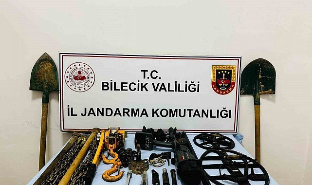Bilecik'te kaçak kazı operasyonunda 5 kişi suçüstü yakalandı