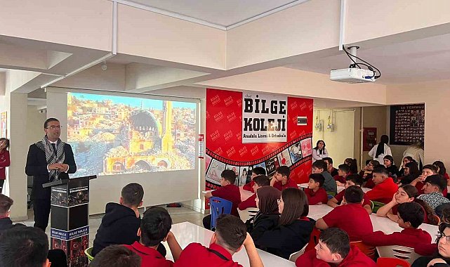 Bilge koleji öğrencilerinden Filistin'e destek: 'mavi kurdele' etkinliği
