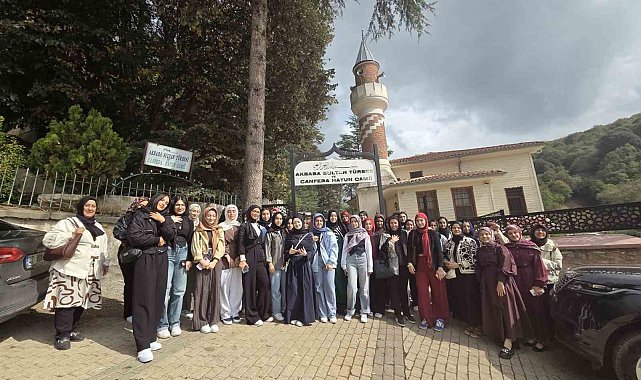 Binlerce Esenyurtlu, İstanbul'un tarihi ve turistik mekanlarını gezdi