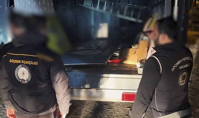 Bitlis'te 12 düzensiz göçmen yakalandı, 2 organizatör tutuklandı