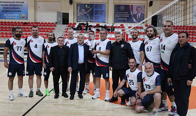 Bozüyük voleybol takımları grup finallerinde