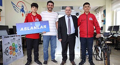 Bu bisiklet hem elektrik üretiyor hem de bakiye kazandırıyor