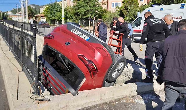 Burdur'da otomobil kanala düştü: 1 yaralı