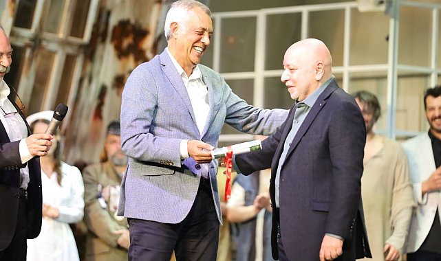 Bursa Şehir Tiyatrosu, sezona 'merhaba' dedi