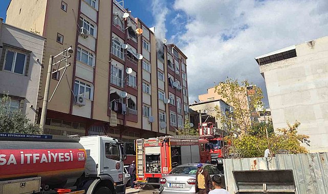 Bursa'da 6 katlı apartmanda yangın paniği