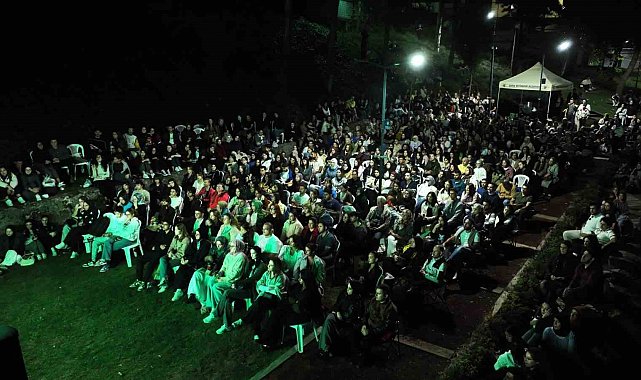 Bursa'da açık havada sinema keyfi