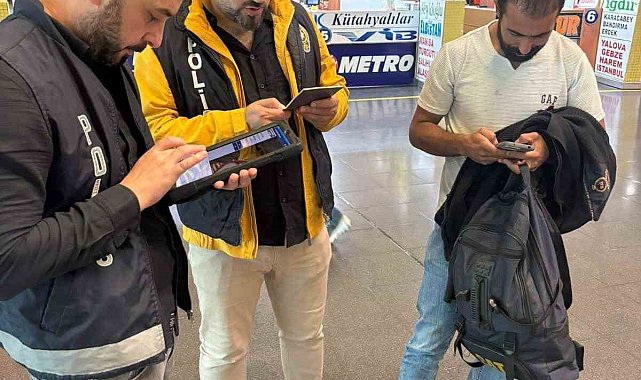 Bursa'da düzensiz göç denetimi: 3 bin 900 kişi sorgulandı