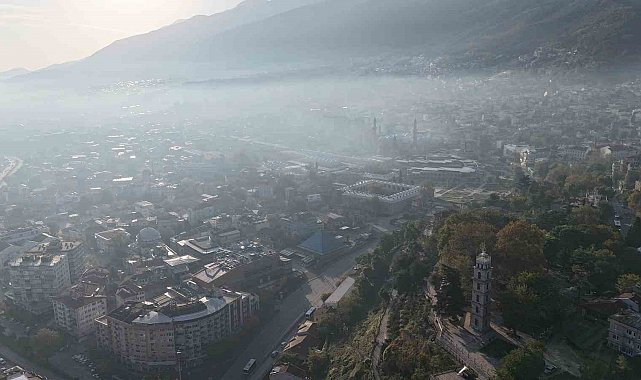 Bursa'da tarihi mekanlar, sisler arasından görüntülendi