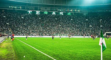 Bursaspor'un seyircisiz oynama cezası para cezasına çevrildi