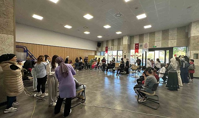 Büyükşehirden Türkiye'nin en kapsamlı engelsiz yaşam merkezinde renkli etkinlik