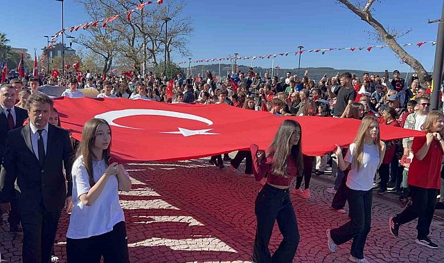 Çanakkale'de Cumhuriyet Bayramı coşkusu yaşanıyor