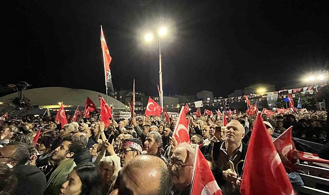 CHP Genel Başkanı Özel, Küçükçekmece'deki mitingde konuştu