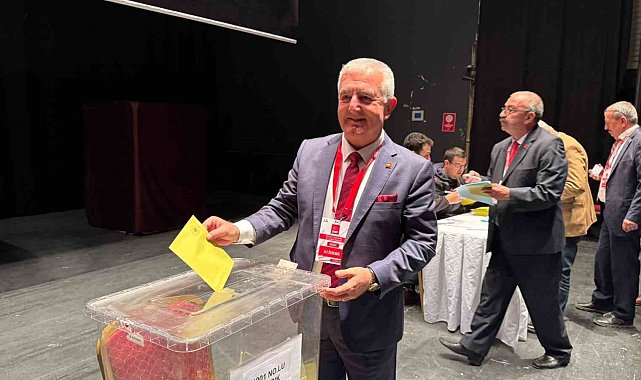 CHP'de gergin kongre