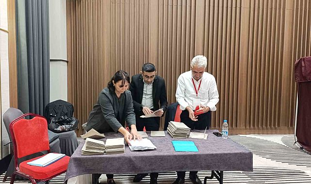 CHP'nin Afyonkarahisar İl Başkanı Hasan Karadeniz oldu